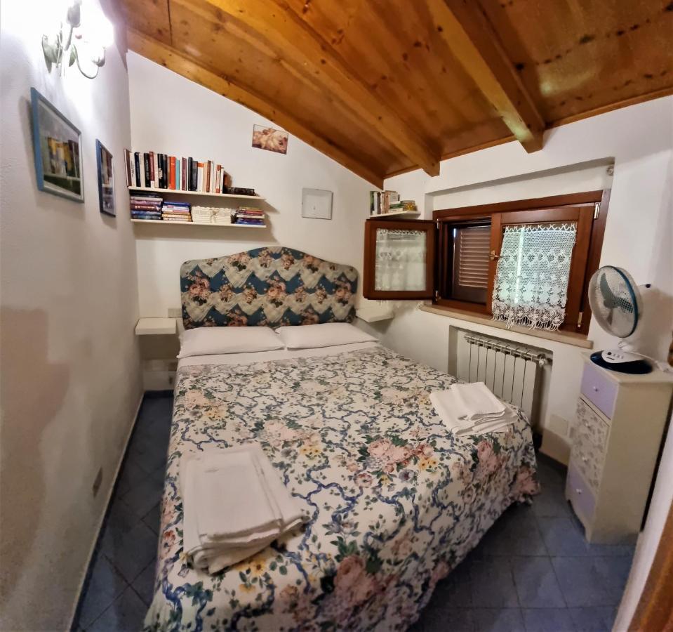 Villa Cecilia Sul Lago Fronte Mare Sperlonga Extérieur photo