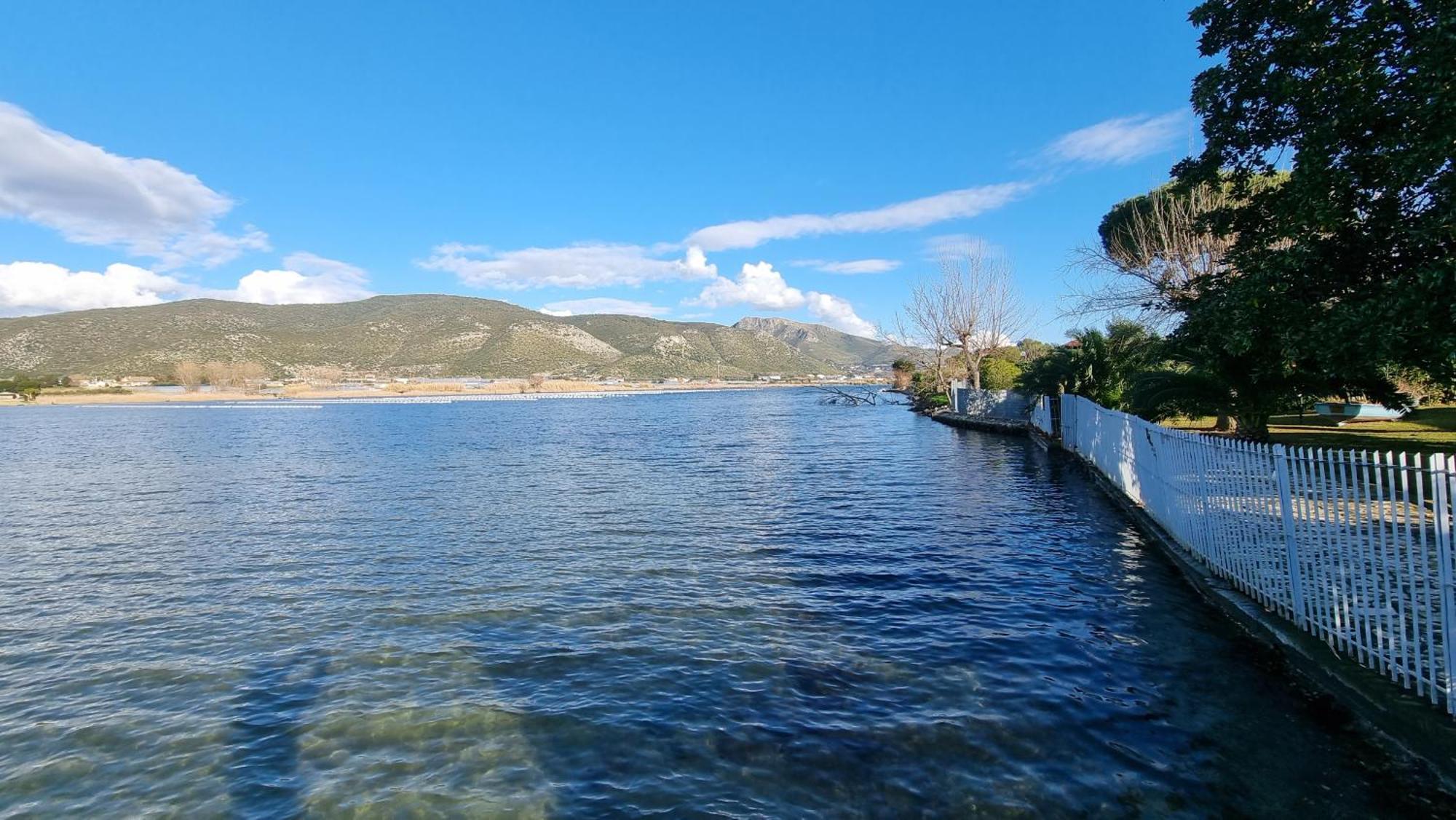 Villa Cecilia Sul Lago Fronte Mare Sperlonga Extérieur photo
